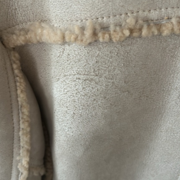 Vintage shearling coat jacket size 44 / fits medium to xl. Firm - Picture 5 of 8